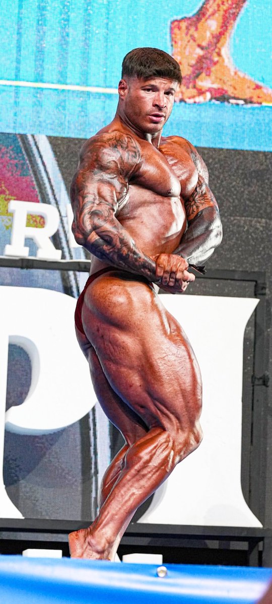 BodybuildersHOT's tweet photo. π https://t.co/RgsVDC6rit
#bodybuildingbackstage #tanningsession #bodybuilding #culturismo #palestrato #culturista #tan #bronzed #backstage #muscles #bodybuildingtan #protan #ifbbpro #bodybuilder #tannedmuscles https://t.co/GqgnKYMBVn