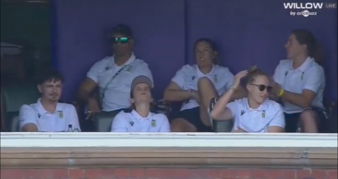 Raowl07's tweet photo. All this bakchodi to get knocked out in the next match. 🤡
Chokers deserves nothing 🤌
#EngvsSA https://t.co/CAK1xMg7Sg