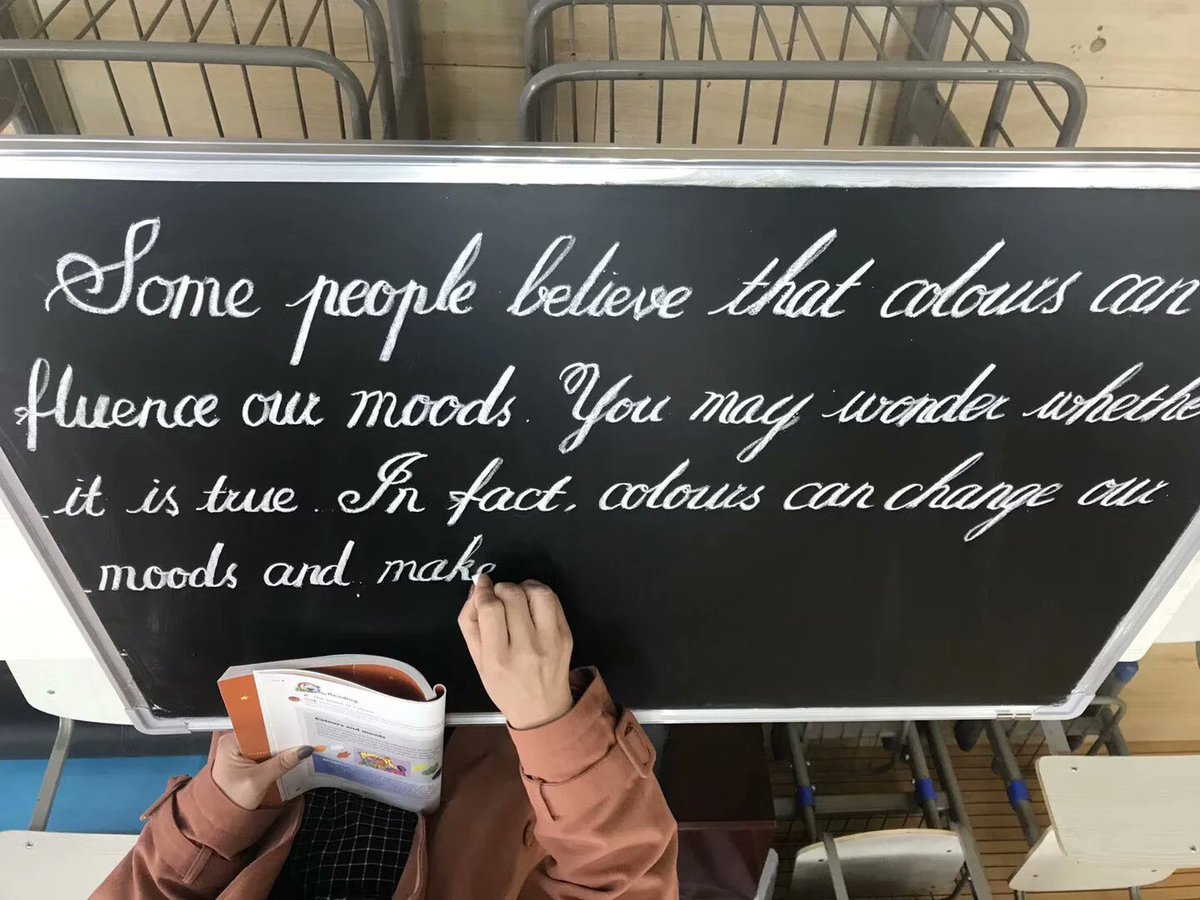 pires2929's tweet photo. [Want to try something new Learning calligraphy is such a calming hobby that sharpens focus and creates beautiful small joys daily! Start with a cheap brush u0026 paper—you’ve got this ]， https://t.co/Mr3ANZHE7w