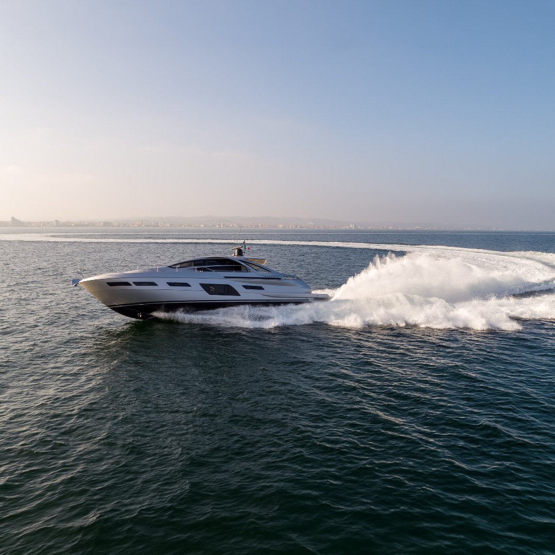 pershingyacht's tweet photo. The line is clean. The impact is visceral.
Pershing 7X. The Lightspeed.
#TheDominantSpecies
#FerrettiGroup #Pershing
https://t.co/kbm6hdH1bN https://t.co/tasVaDIlpr