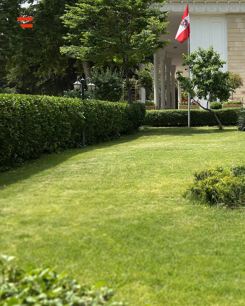 AustriainIran's tweet photo. سفارت جمهوری اتریش بدین‌وسیله اعلام می‌دارد که از تاریخ ۱۰ تیر ۱۴۰۵، فعالیت عادی خود را در تهران از سر گرفته است.
زمان ازسرگیری خدمات کنسولی نیز متعاقباً از طریق کانال‌های رسمی سفارت اعلام خواهد شد. https://t.co/TC5798Nw8Y