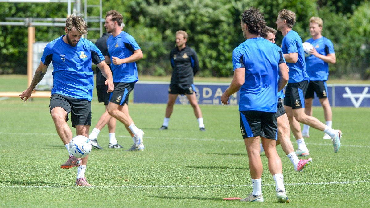 drfc_official's tweet photo. Working hard on day 4⃣

#DRFC https://t.co/jsEP6Jl1wT