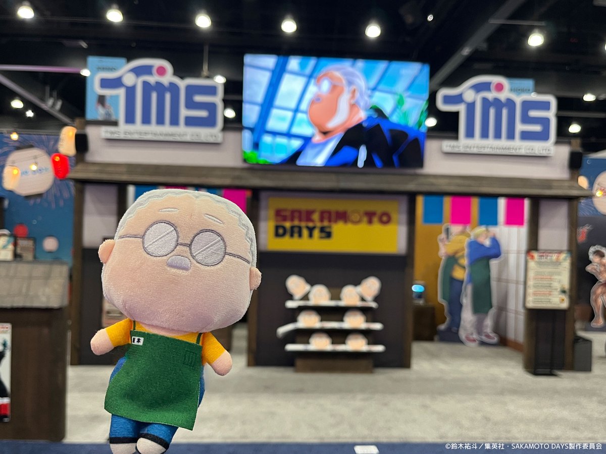 SAKAMOTODAYS_PR's tweet photo. 👓📢
#AX2026  スタート🎉会場で『#SAKAMOTODAYS』を楽しもう❗️ 

ウェストホール #2324 のTMSブースでは射的🎯やギャラリーコーナー🖼️が登場✨

#AnimeExpo https://t.co/NseTvP9Iaf
