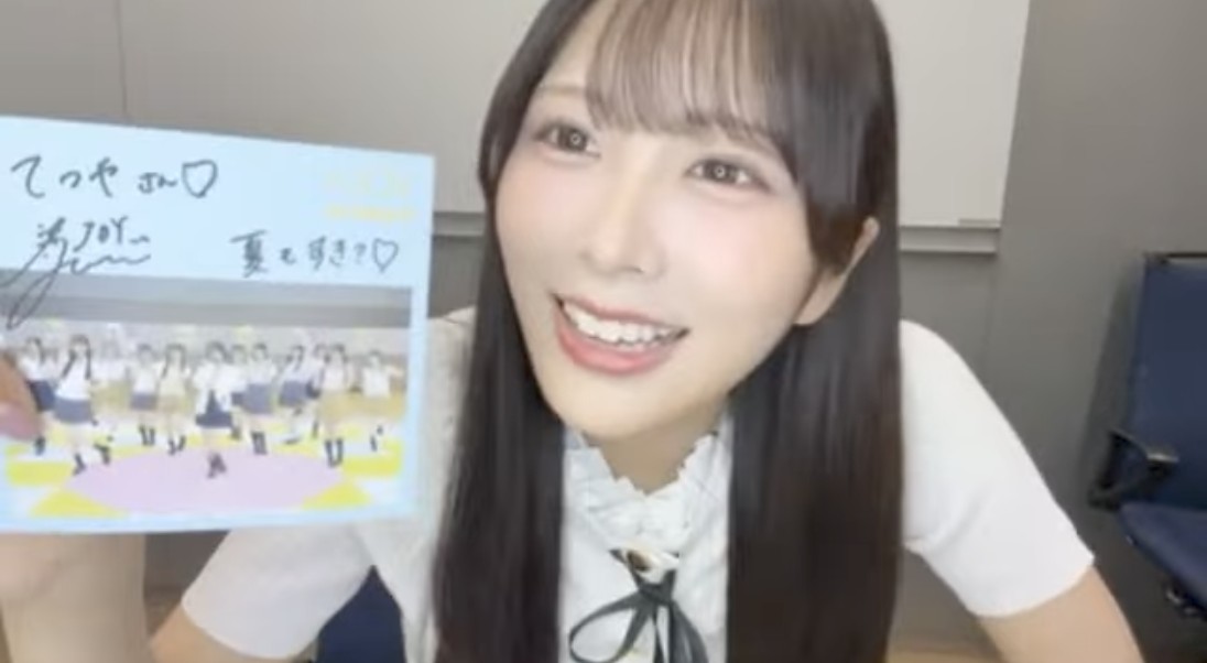 tetsutetsuF's tweet photo. 今回のシングルもサインありがとう！
今年の夏も珠里依ちゃんを好きに決まってる✨
#逢田珠里依 
@aida_jurii https://t.co/95gOgIwpet