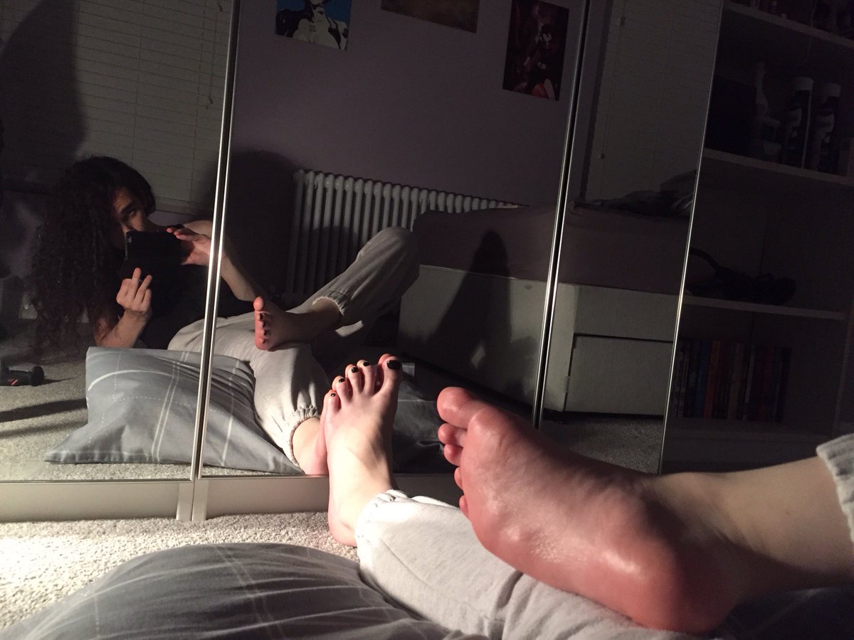 jinxave's tweet photo. Well then, I do believe that every part of my body is now somewhere on this account!!

And I think I've also covered a lot of the fetishes that I can immediately think of.

But I hope all you perverts enjoy my tasty feet (trust me - I would know...because I licked them after :3) https://t.co/iX4oQosbDP