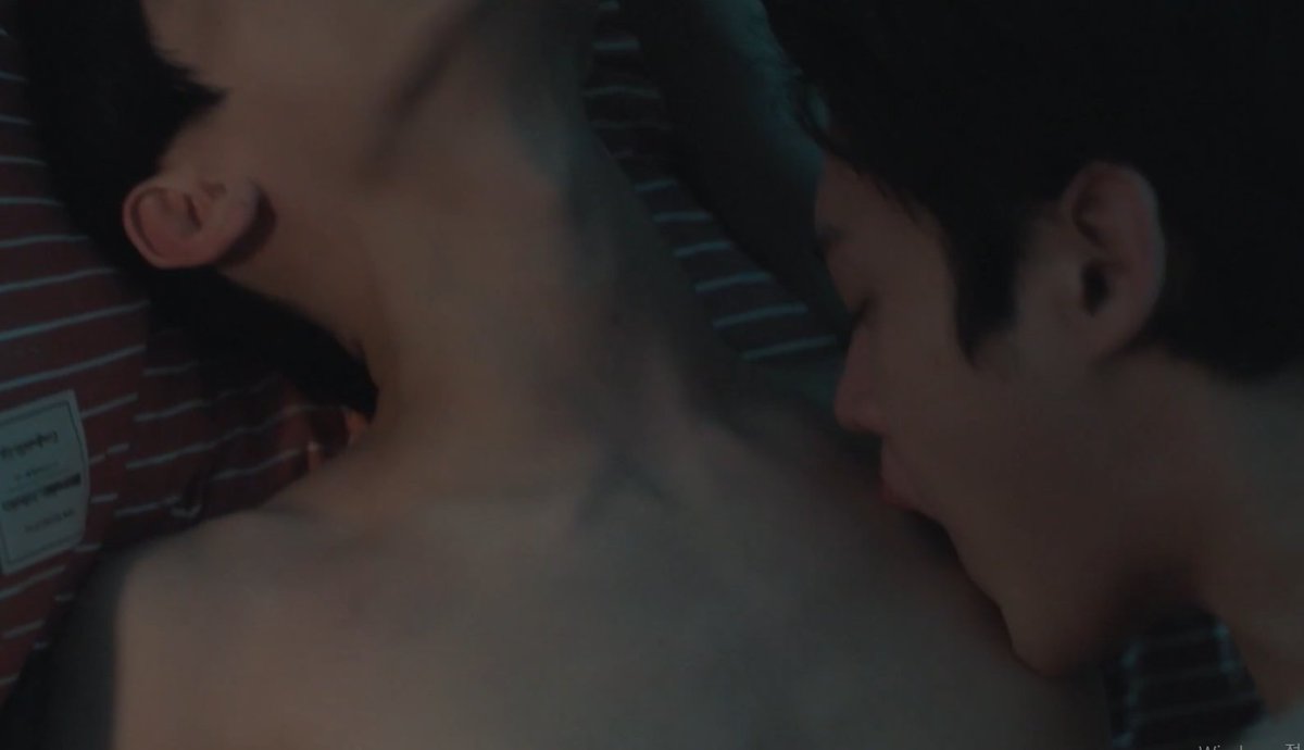 nigamol_R_are's tweet photo. ? 이걸 둘이서 본체끼리 둘이 어케 봄? 나 혼자 보기도 민망한데 https://t.co/Ox26eJ1f3p