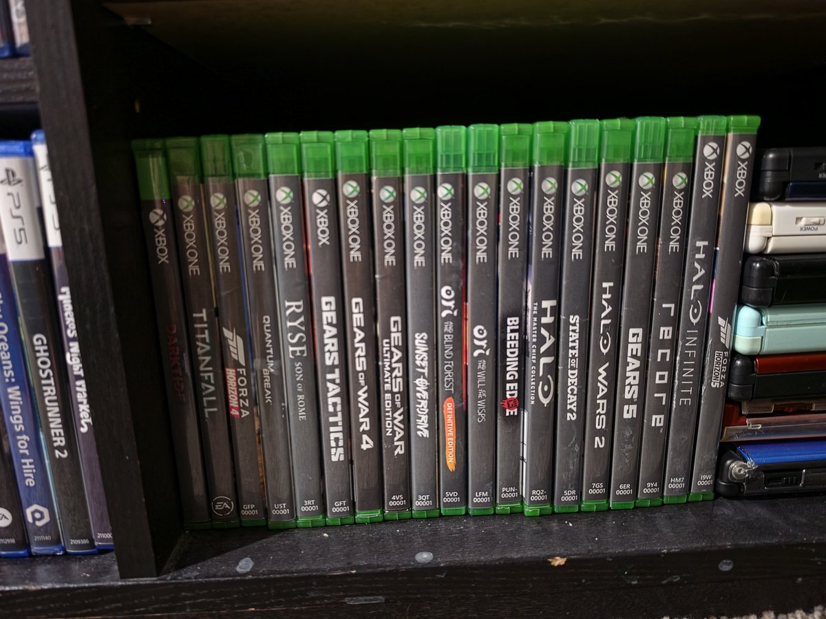 AguilarX's tweet photo. These will fund my childrens' retirement someday. #PhysicalDiscs #PS5 #NintendoSwitch #PS4 #Xbox https://t.co/sdGDYTwFgo
