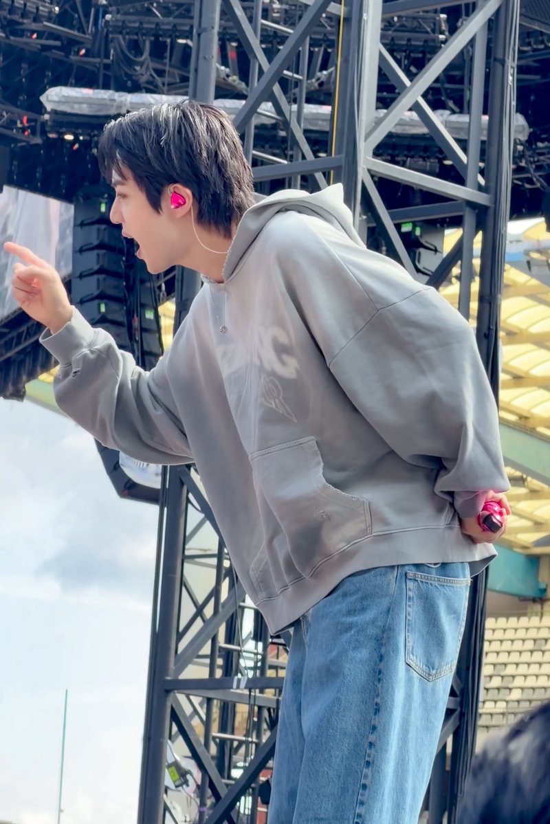 teki_1204's tweet photo. nursery teacher Seokjinnie🥰 https://t.co/Mswz3HMTT2