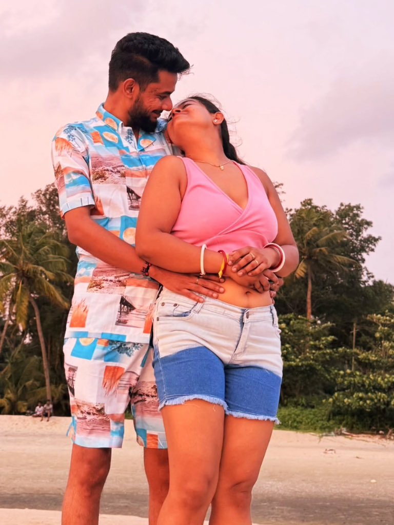 Iniya_Beloved's tweet photo. New trending couples.. released their video and its going so viral 🔥😜 https://t.co/DDtYhSnPzF