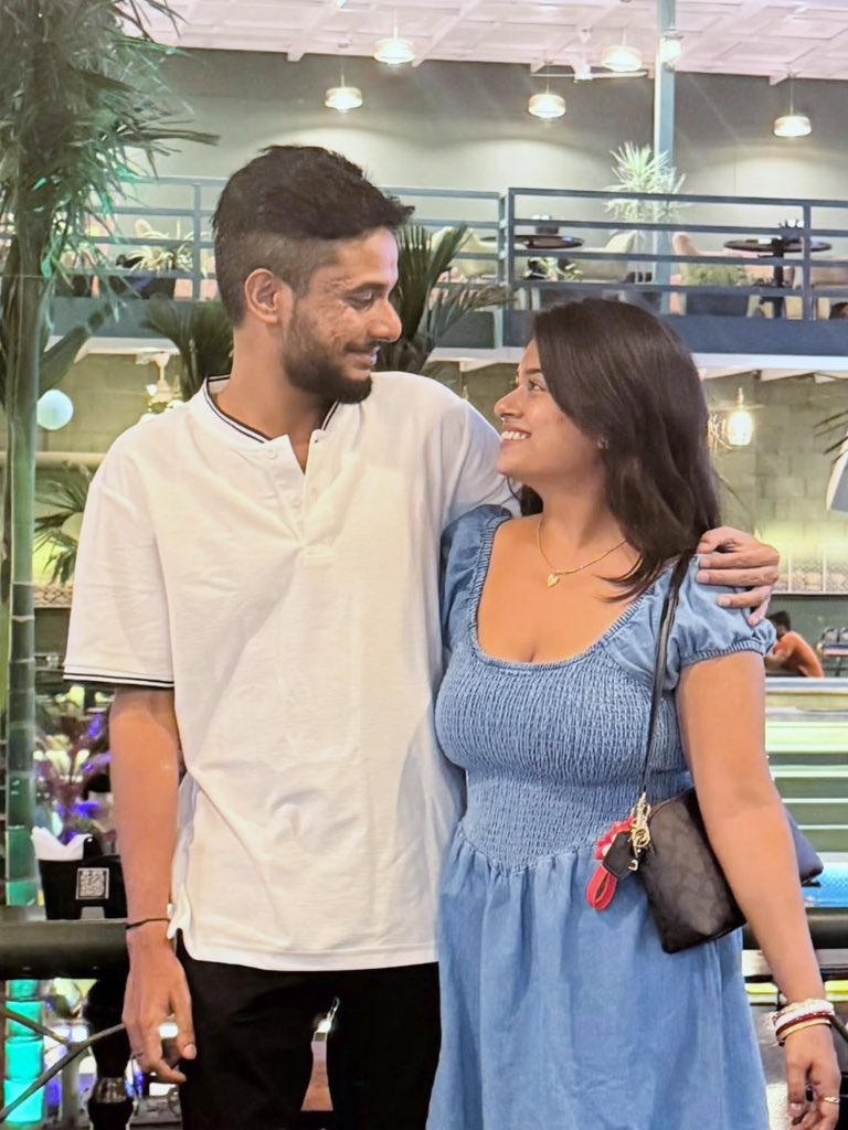 Iniya_Beloved's tweet photo. New trending couples.. released their video and its going so viral 🔥😜 https://t.co/DDtYhSnPzF