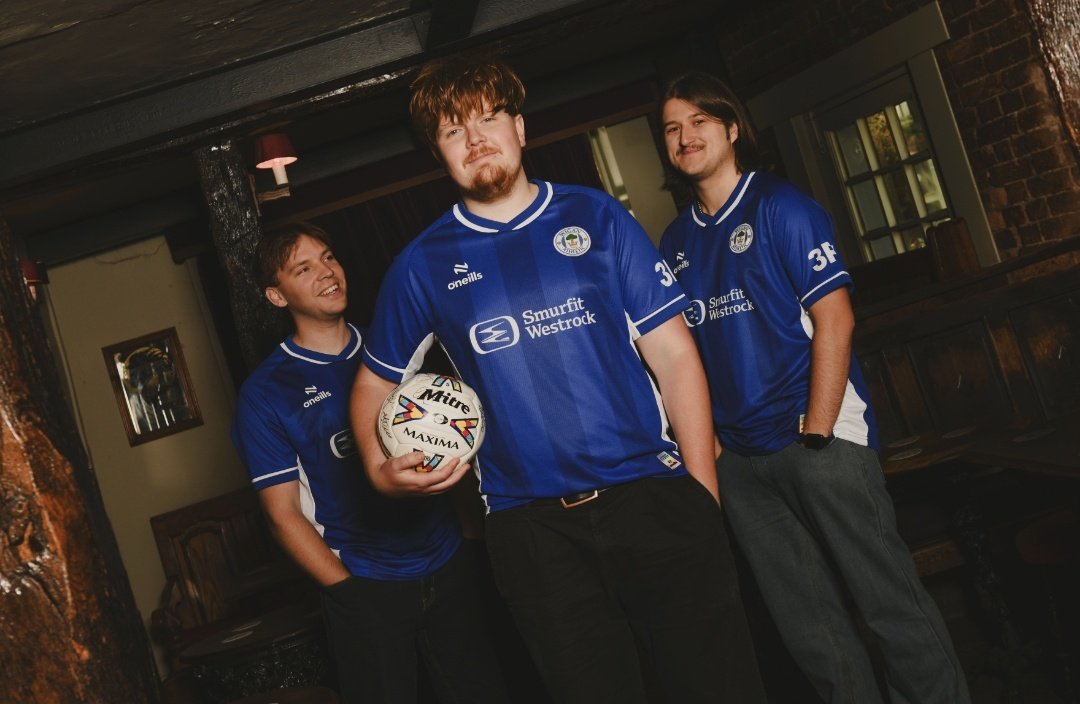 PKendrickWIG's tweet photo. Here is the new Latics home shirt...thoughts? #wafc https://t.co/VH8ta1C4vO