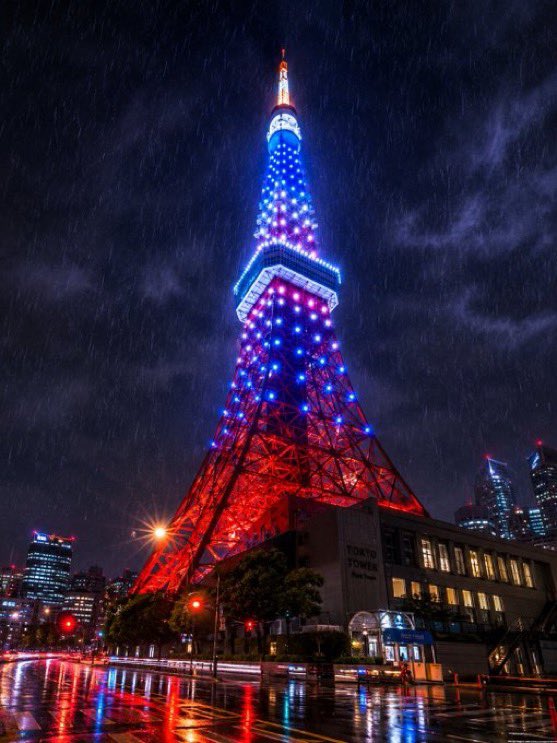 theblaze's tweet photo. Japan will be lighting up the Tokyo Tower, Rainbow Bridge, and Tokyo Aqua Symphony in Red, White, and Blue for July 4th to help celebrate America’s Independence Day 🇺🇸 https://t.co/QjUK0YwbaS