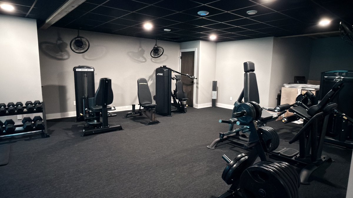 brandi_love's tweet photo. I’d like to thank the team in Michigan who set up the gym at The Ranch last week! 

Mario &amp; the team were outstanding! 

The @TRUEfitnesstech equipment is phenomenal. 
❤️🤍💙 https://t.co/UFRGiYKn4g