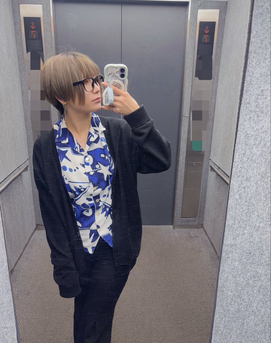 koto_aho's tweet photo. そういえば髪を染めました https://t.co/VQnTOlq39C