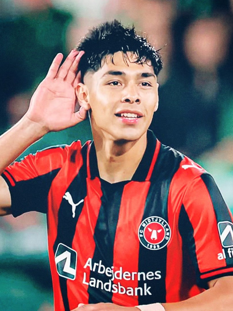 BrancoInsider's tweet photo. 🚨🔴⚪ EXCL: Benfica muito interessado em Dário Osório 🇨🇱👀

➡️ O extremo chileno do Midtjylland é um dos nomes bem referenciados pelos encarnados para reforçar o ataque. 🔥

📑 O Benfica continua a acompanhar de perto a situação do jogador.

#Benfica https://t.co/yKXJhsC3ht