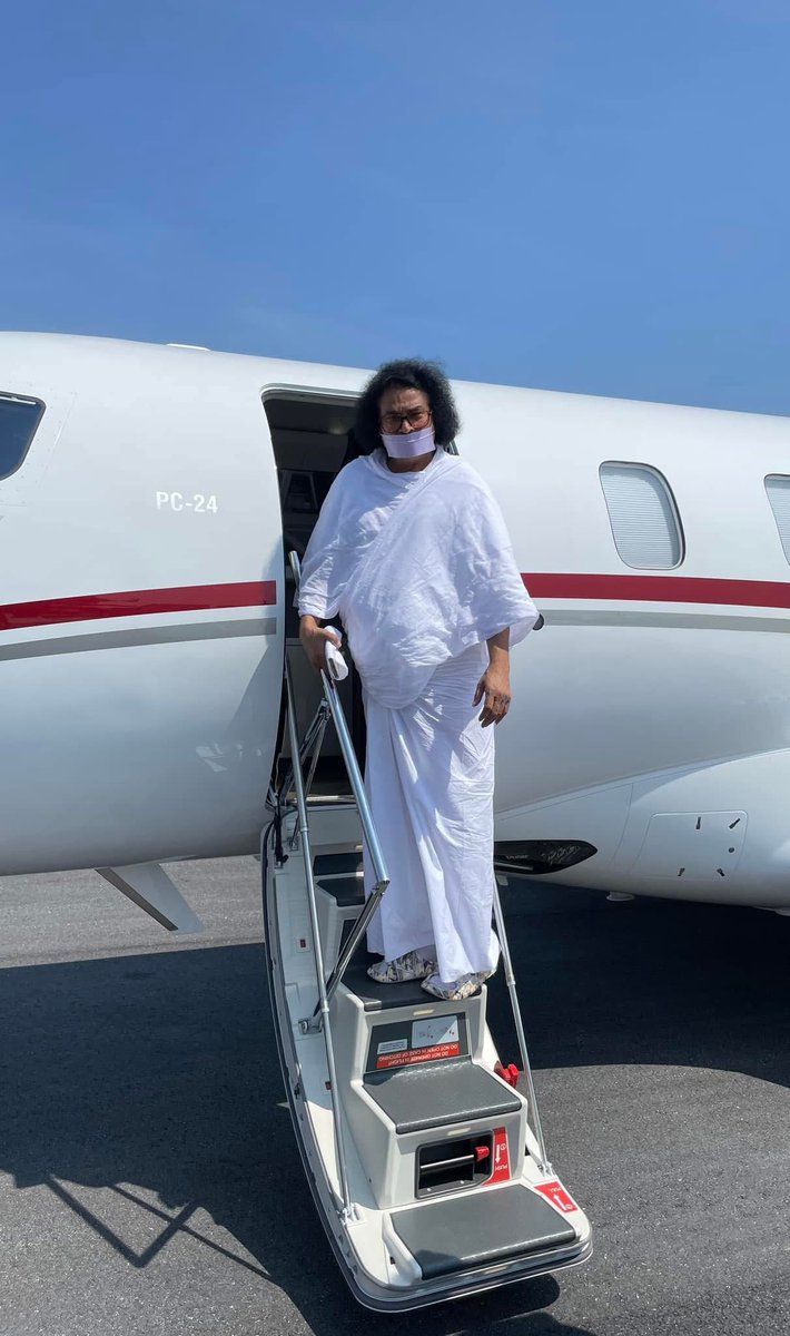 Munilokesh's tweet photo. अमेरिका से ईरान लिए रवाना हुए जैन आचार्य लोकेश 

ईरान ने आचार्य लोकेशजी को भेजे निमंत्रण में कहा भारत और ईरान का बहुत पुराना रिश्ता है। आपका आगमन हमारे लिए सम्मान की बात होगी।संबंध मजबूत होंगे।

भारत सरकार की ओर से बिहार के मा.राज्यपाल एवं मा. केंद्रीय मंत्री ईरान के सर्वोच्च नेता के अंतिम संस्कार में शामिल होंगे।@ani @pti @IANS @CNN @AP 
@cnnbrk @BBCBreaking