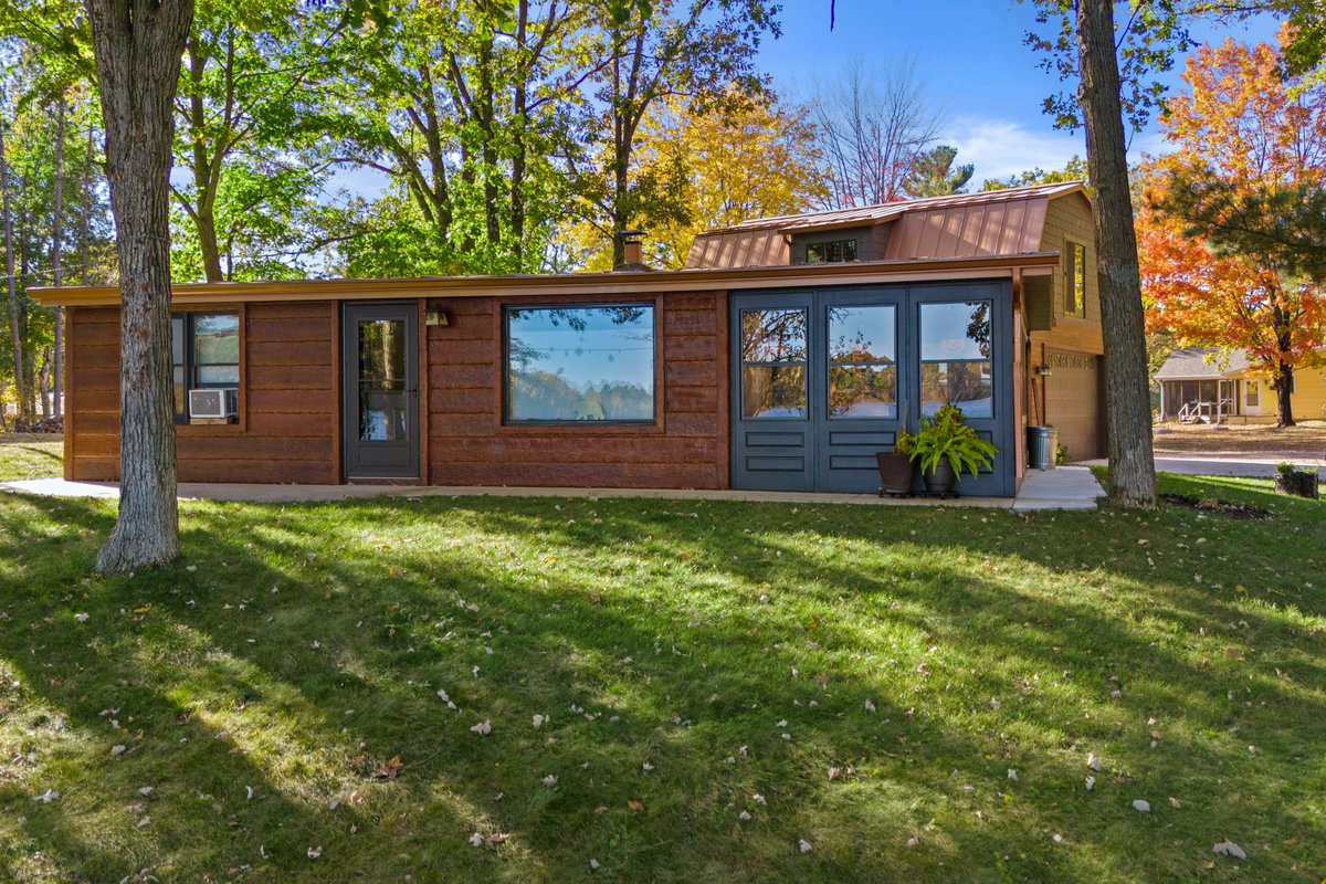 NextGenLogs's tweet photo. Built to last a lifetime, saving time, money, and resources. Smart, sustainable siding from Next Gen Logs. https://t.co/qrXAbTTPYT

#renovation #acehardware #logcabin #homeremodel #wisconsin #dreamhome #cementsiding #loghome #logsiding https://t.co/KfUVLX2MHt
