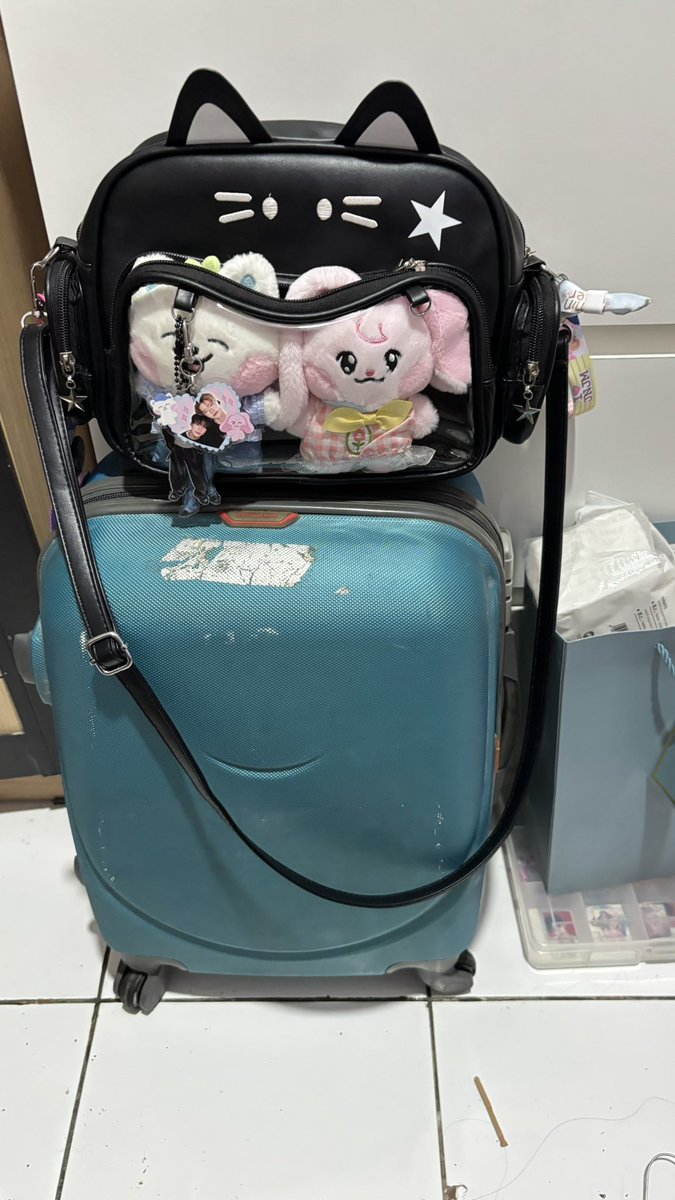 kiminalaa's tweet photo. keringetan ak mepacking spt ini https://t.co/FQSgcfxJ8l