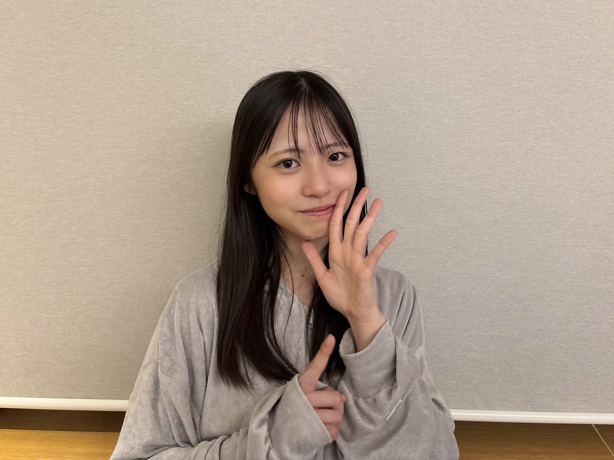 hinatadehammoc0's tweet photo. 大阪に6泊もするのに洋服を1着しか持っていってなかったから先週はパジャマ姿で放送したんかwww

#正源司陽子ANNX https://t.co/VDJ4BG5PUv