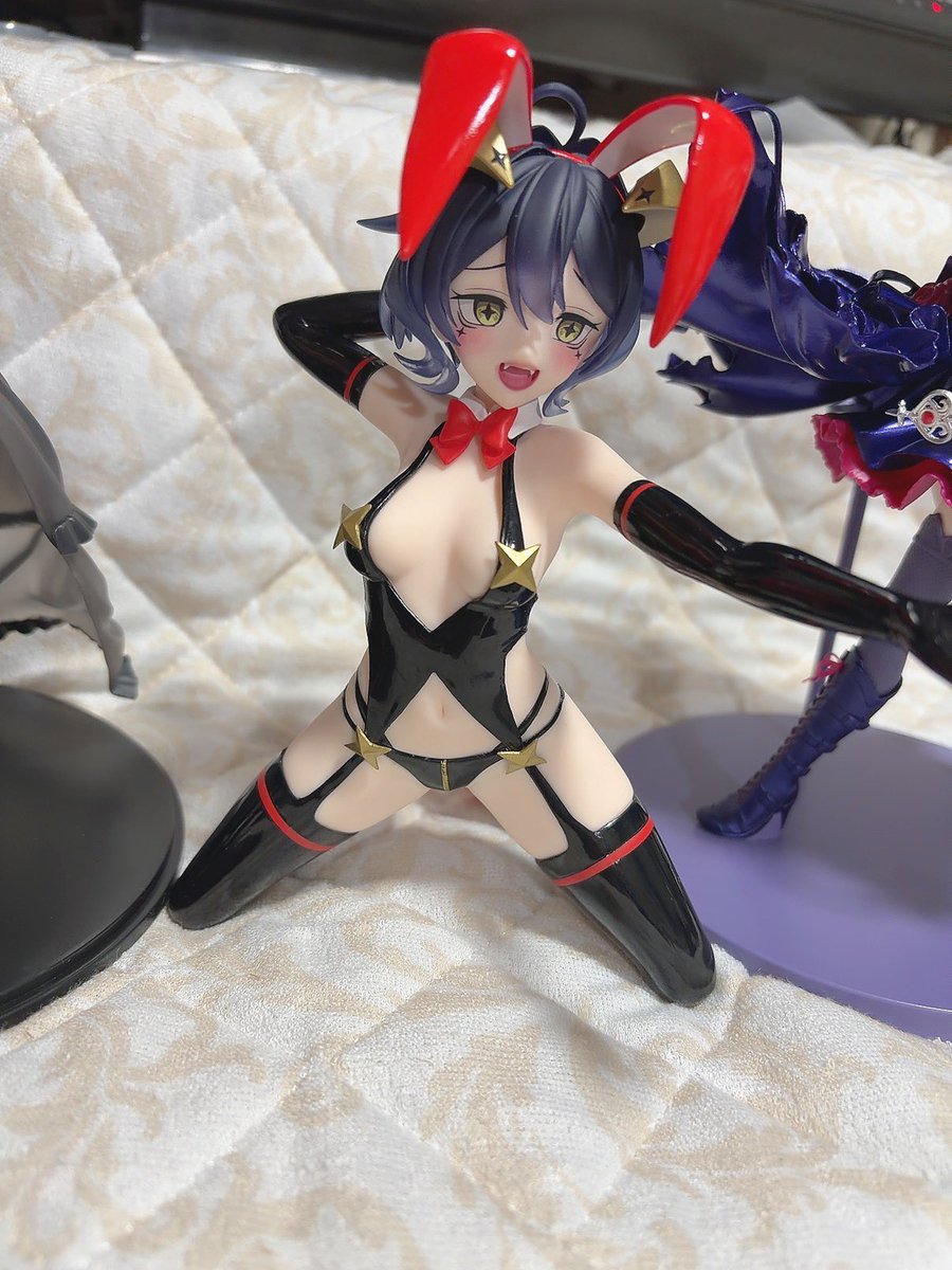 yum_arare's tweet photo. みんな可愛いけどベーゼ様後ろ姿まで完璧ですわね💮︎💕︎ https://t.co/cpn2iLOhsZ