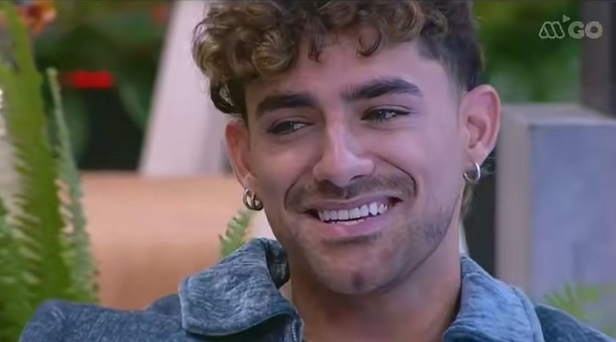 maitefranche1's tweet photo. Este Enfermo machista si ya lo hicieron pico en Ganar o servir imagínate en volverías con tu ex. La misma ex  Flavia laos confirmo lo machista que fue con ella, Así que weon si viniste a limpiar tu imagen déjame de decirte que Flavia laos, Te dejo como el Narcisista que eres..🤣 https://t.co/uaXYMgX8nj