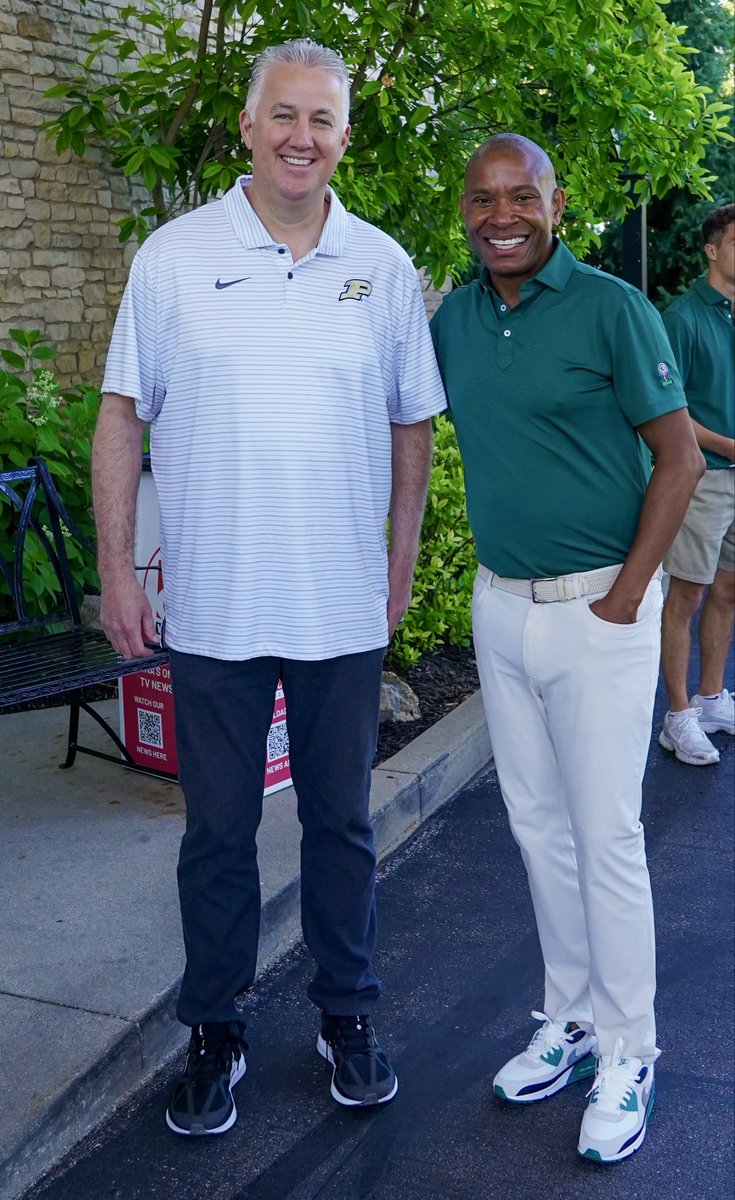 ACwishtv's tweet photo. Thank you. I really appreciate Coach Painter being there and his support for these teachers/kids and golf outing over the years. 🙏🏾 https://t.co/oiPTA39rFc