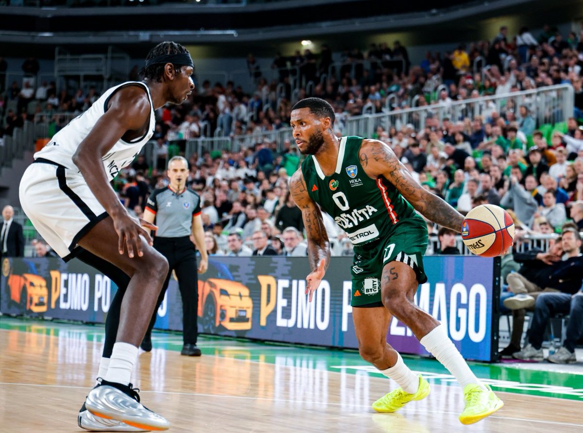 GIGANTESbasket's tweet photo. 🚨 OFICIAL: Dewayne Stewart acaba de debutar en partido oficial con Macedonia del Norte en el partido de clasificación para el Eurobasket 2029 vs Irlanda

Con este partido el nuevo jugador del Kosner Baskonia no ocupará plaza de extracomunitario en Liga Endesa

#FIBAWC #StepItUp https://t.co/fxwrlUSzxC