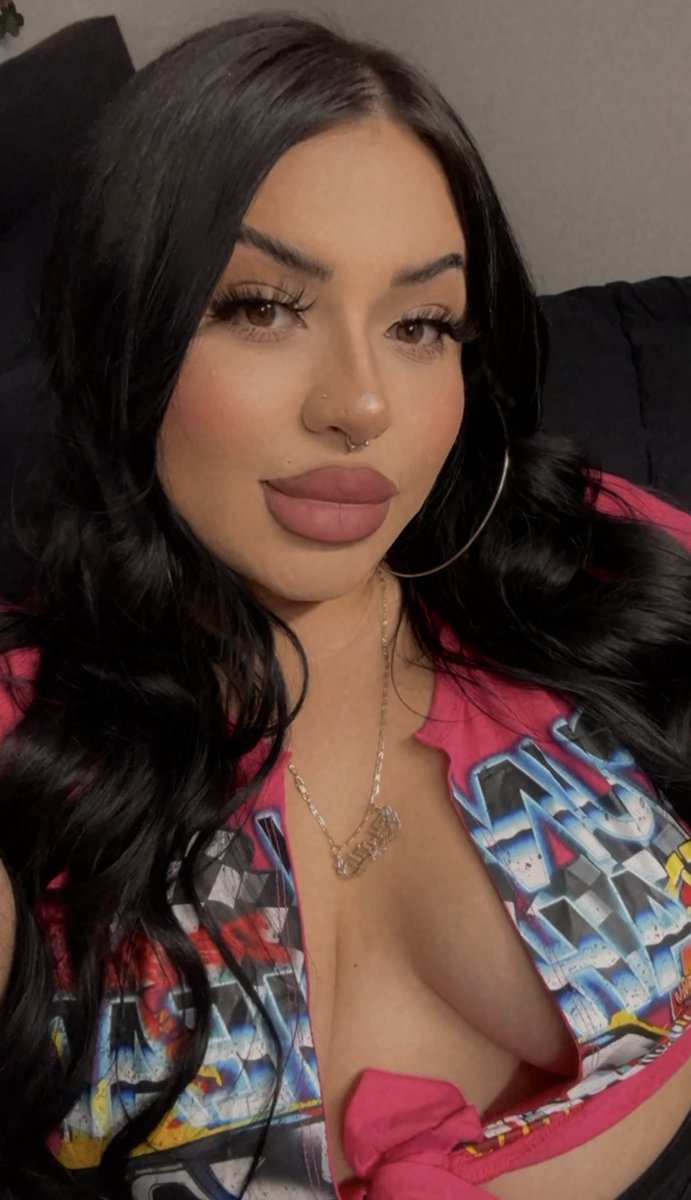 maarieexo18's tweet photo. one of one ✨

#pretty #thick #latina #latinamami #bigmama #newprofilepic #bbw #gordita #gorda #nsfwtwtًً #nsfw #beauty https://t.co/Hvic9Hba4c