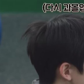 P_JH_L's tweet photo. 얘 머임 이런 깜찍이가 있냐 https://t.co/Yy56JO6SBi
