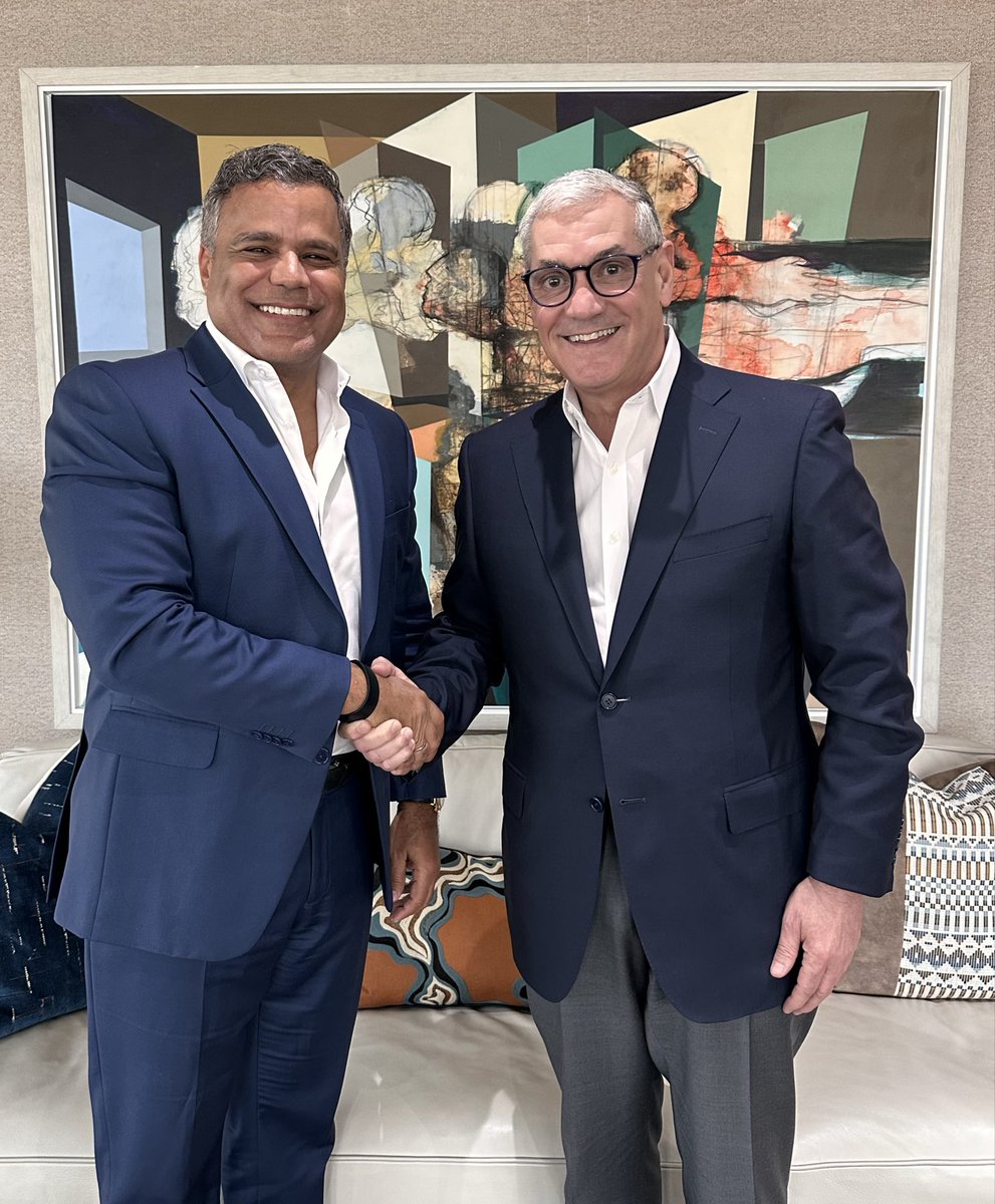 YuriEnriqueRL's tweet photo. Seguimos fortaleciendo nuestro proyecto agregando experiencia y capacidad.

Hoy @GonzaloCastillo ha designado a  @TommyGalanG como Coordinador Nacional Electoral de nuestro proyecto presidencial, convencido de que su trayectoria, capacidad de organización y compromiso con nuestro equipo y el partido serán fundamentales para seguir consolidando el respaldo de la ciudadanía.

¡Seguimos avanzando con determinación! 🇩🇴

#VamosConTo