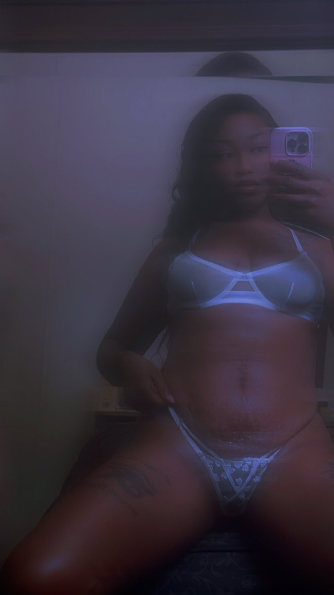 karmakween2xx's tweet photo. Get happy get thick https://t.co/MZq89HArTp