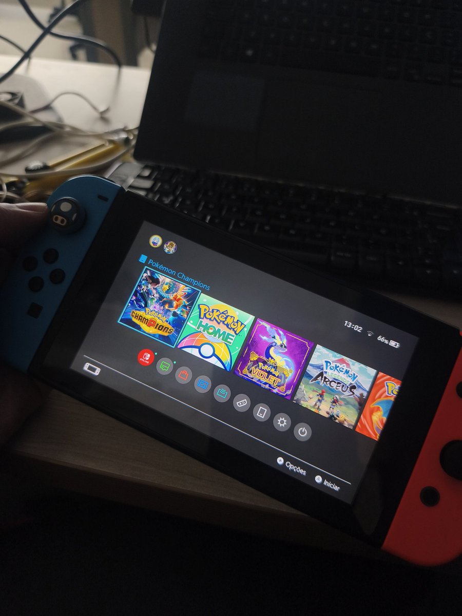 rafzsant_'s tweet photo. talvez eu goste um pouco de Pokémon https://t.co/9bkswB0L1U