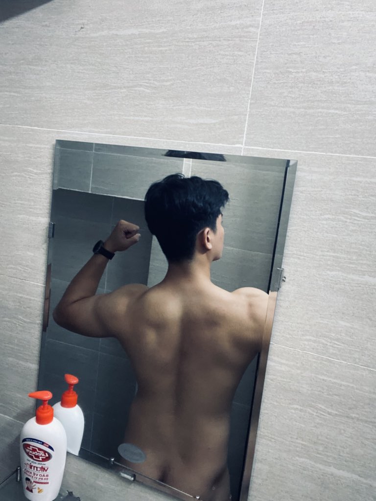 Binbombum21's tweet photo. Đu trend mck :))) https://t.co/ImWfctN4YI