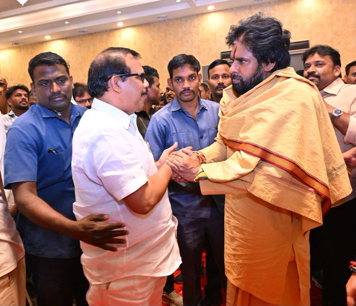 JanaSenaParty's tweet photo. @PawanKalyan https://t.co/kSoLyoZIOO
