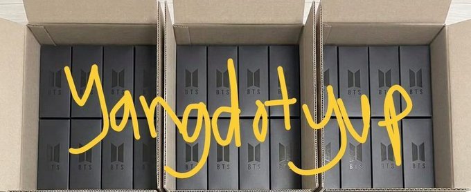 yangdotyup's tweet photo. 방탄소년단 아미밤 양도 응원봉 거래 미개봉 앨범 양도 bangtan bts army bomb ver 4 lightstick light stick sell
 
7.5 each
ready to ship kr address/ww 

dm for order https://t.co/uHnr0ynfz5