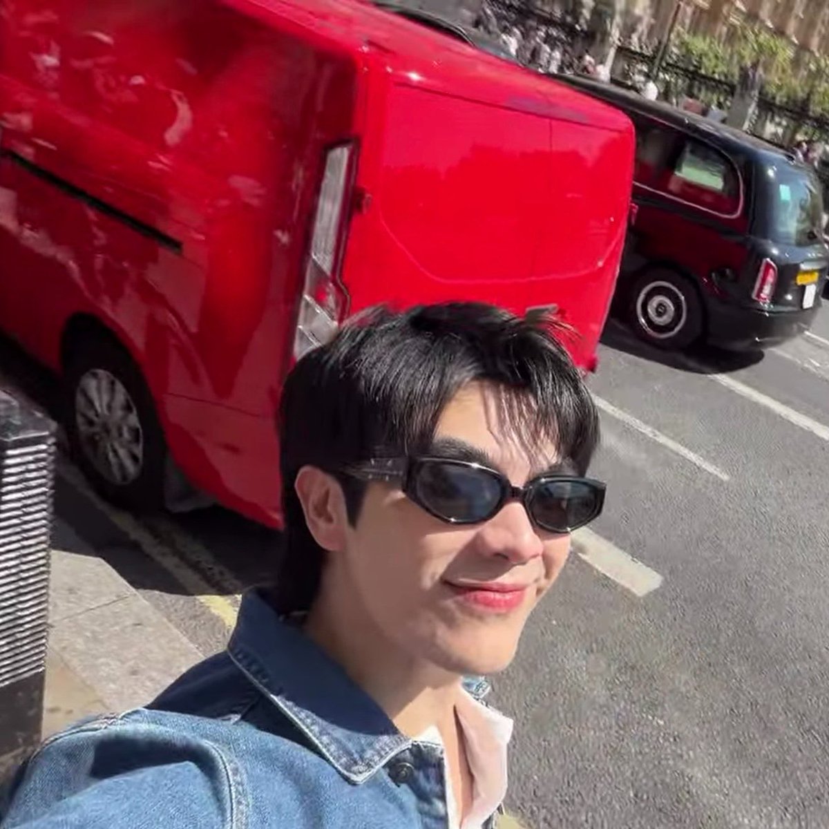 lipiicez's tweet photo. ลอนดอนไม่ธรรมดาเลยอะ🇬🇧

#ClearThailandxMile @milephakphum #MilePhakphum https://t.co/lGdgSfWjBA