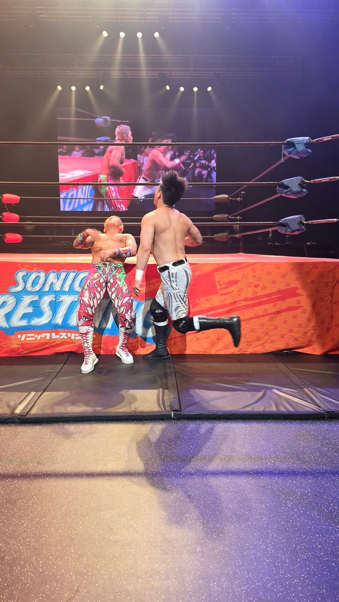 sanaes37's tweet photo. メインイベントのT-Hawk選手。
もう気迫が凄かった。
語彙が乏しくてあれだけど、素晴らしい試合に立ち会うことができて幸せだった。
#THawk 選手
#GLEAT
#ソニックレスリングin有明 https://t.co/kg53oJ0bnv