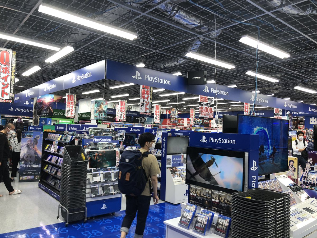 Genki_JPN's tweet photo. Physical media is still BIG in Japan. 

It will be a sad day when sights like this are no longer around due to PlayStation ending physical disc production. Feels like the end of an era is fast approaching. https://t.co/Pcara914MV