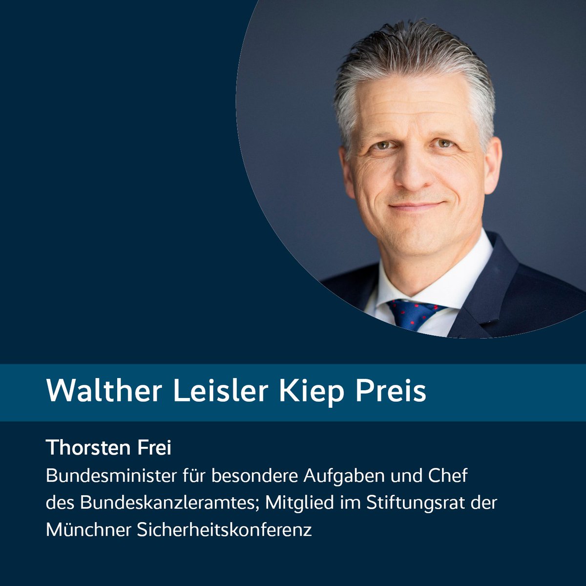 MunSecConf's tweet photo. „Mit dem ersten Walther Leisler Kiep Preis ehren wir eine Persönlichkeit, die – ganz im Sinne Walther Leisler Kieps – Brücken baut: national wie international“, in seiner Laudatio würdigte @ischinger Thorsten Frei, Mitglied des MSC-Stiftungsrates.

Wir gratulieren zur Ehrung! https://t.co/Ir6q4sL8aH