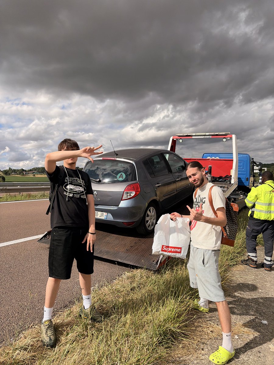 albion_slm's tweet photo. merci pour tout #lesardentes c'était daar de ouf... à l'année prochaine @LESARDENTES @playboicarti @Kulturlesite_ #YVL https://t.co/GeBNcvt9lQ