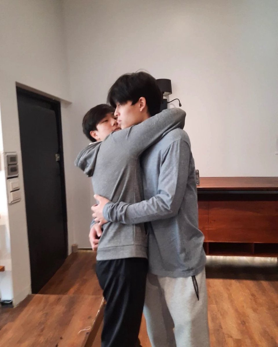 iamsaimai0602's tweet photo. อันนี้ สมัยคบกันใหม่ๆ เลยหวานมากๆ 
แต่ปัจจุบันคบแบบคนโต แต่ยังหวานยุดีนั้นแหละ แค่โตขึ้น https://t.co/hsJUmy9Mlr