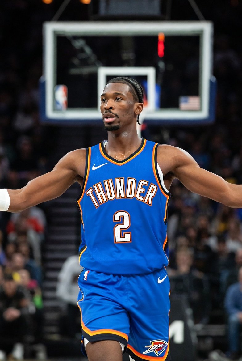 Emmanuelusoneg2's tweet photo. Shai Gilgeous-Alexander (OKC Thunder) — Smooth scoring guard, MVP-level production, championship contender leader.
#SGA #ShaiGilgeousAlexander #Thunder #ScoringKing #NBA https://t.co/wmB6zdZOlu