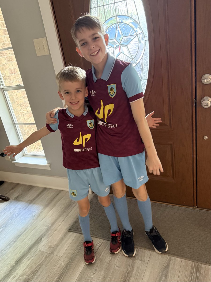 Htown_Blake's tweet photo. The World Cup has taken over our house.
Yesterday: “Dad let’s throw the baseball.”
Today: “Actually, Father… it’s football.”
Somehow my Texas boys turned into Europeans overnight. Burnley kits and critiquing my build-up play like Premier League pundits. @JJWatt @BurnleyOfficial https://t.co/dlQmkWR8wx
