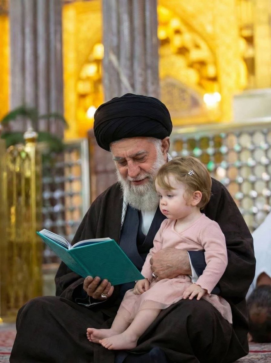 Mahdi252M16's tweet photo. بابابزرگ، کربلا چه شکلیه؟

صبر کن عزیزم، به زودی میریم کربلا. 💔
#امام_المجاهدین 
#باید_برخاست https://t.co/is8UHYnn4M