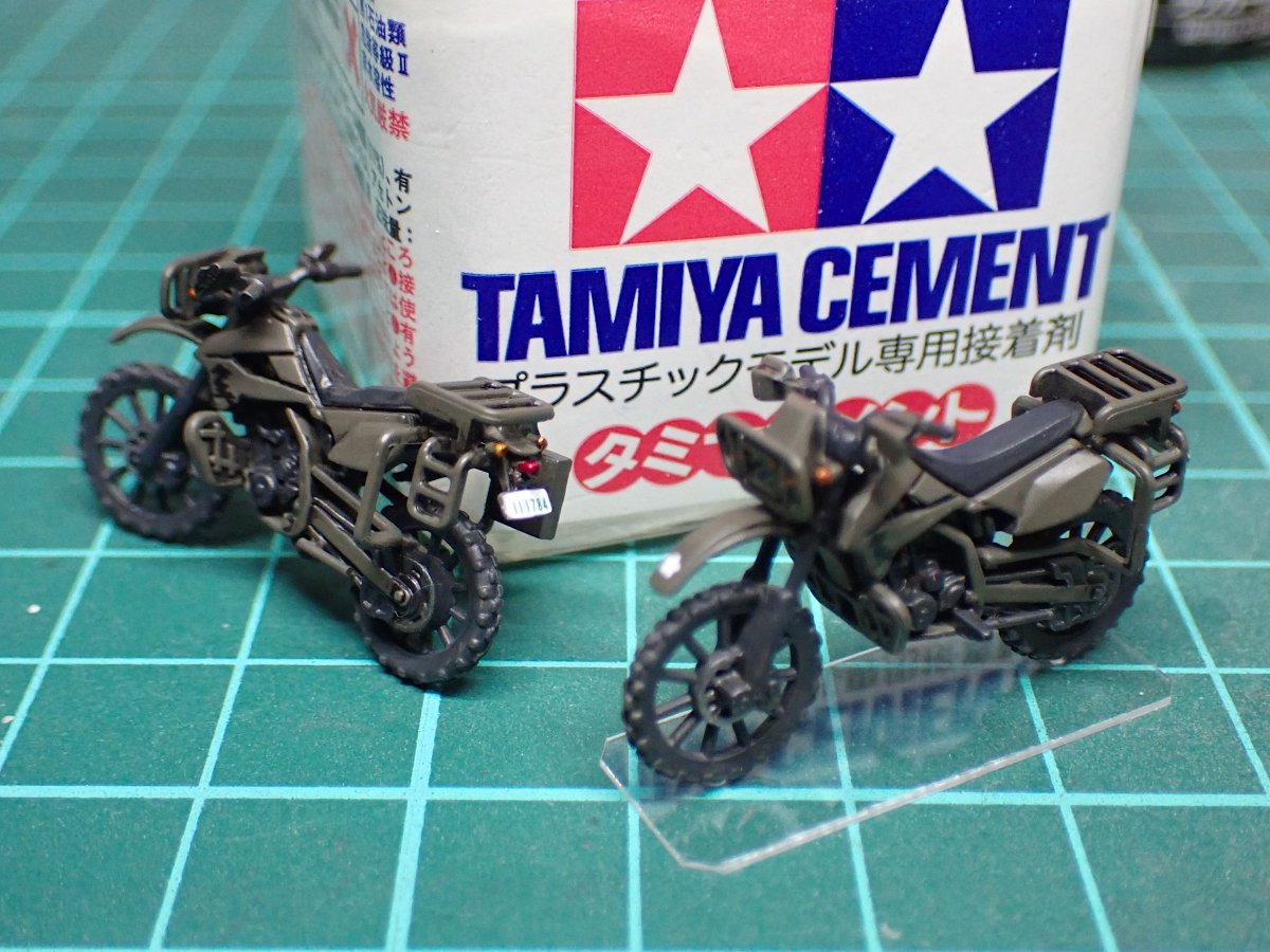 gorimodeler's tweet photo. バイクの塗り分け、ブレーキランプとウインカーが良いアクセント🎵
ライダー搭乗していただきまして、無事完成!
これにて16式の製作は完結。
はるさーさん、#Twitter模型総火演2026 主催ありがとうございました!
また来年よろしくお願いします😊
#16MCV
#アオシマ https://t.co/hcxeHQ7yYu
