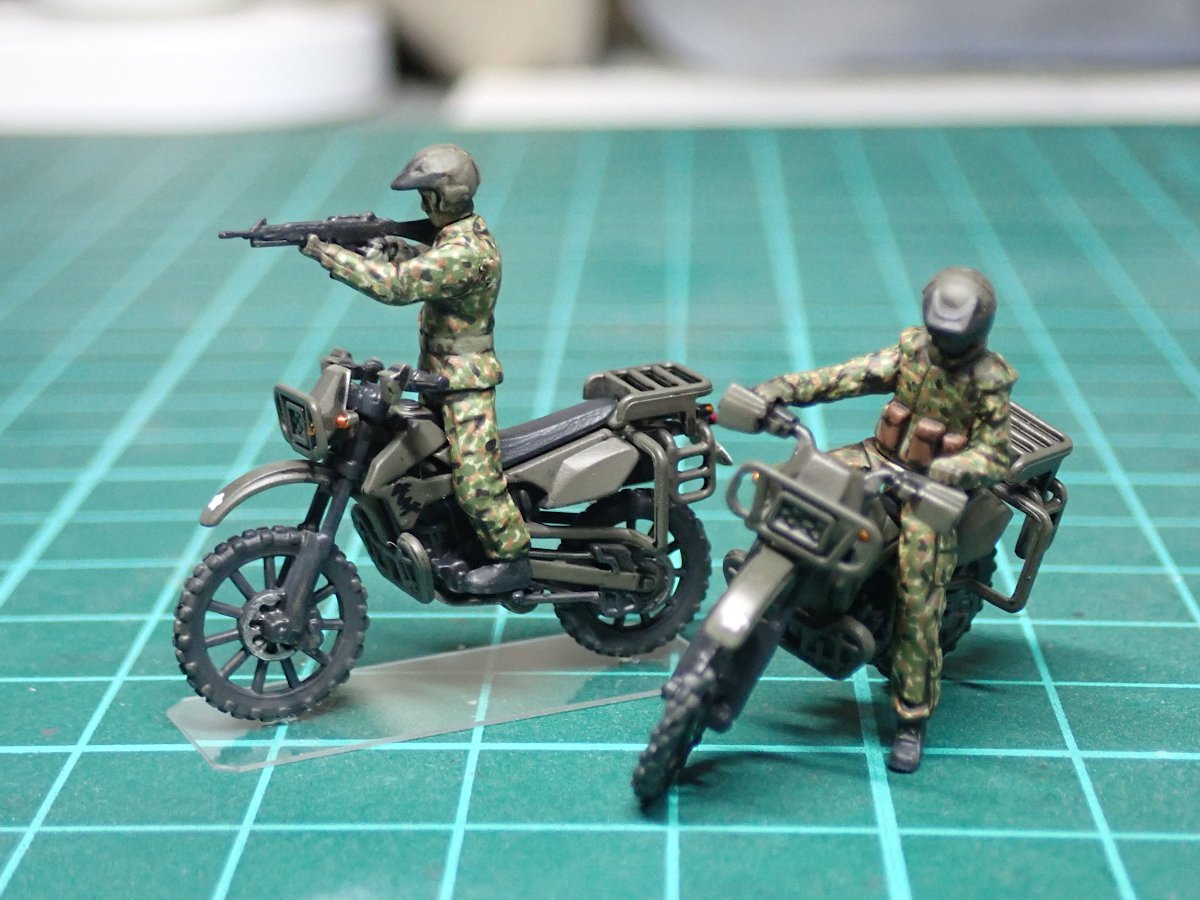 gorimodeler's tweet photo. バイクの塗り分け、ブレーキランプとウインカーが良いアクセント🎵
ライダー搭乗していただきまして、無事完成!
これにて16式の製作は完結。
はるさーさん、#Twitter模型総火演2026 主催ありがとうございました!
また来年よろしくお願いします😊
#16MCV
#アオシマ https://t.co/hcxeHQ7yYu