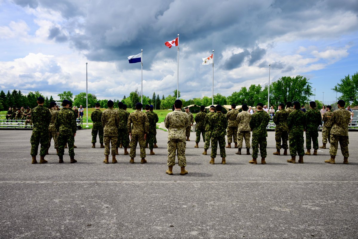 32SigRegtTrans's tweet photo. #BravoZulu to Our New Signal Operators! ⚡📡🛜

https://t.co/mpM4RxCzCh https://t.co/wL6wOKh1HI