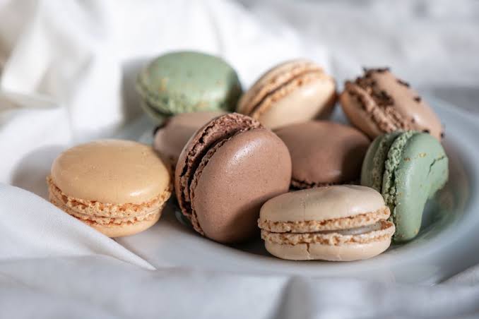 itzyunns's tweet photo. @Phariita Nooo, I’m so sorry! I ate them all! 😭 Just kidding, I saved some for you! 🎁 My variety show shoot went amazing! It was so high-energy, it honestly kept me going all day! I love days like that. How is your rest day going? Are you doing anything fun?  😤✨ https://t.co/F1uSUfXk3E