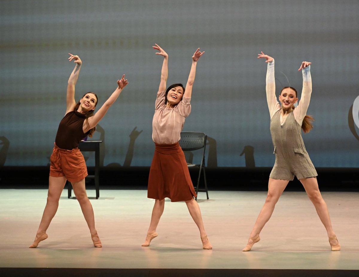 ShuChenCuff's tweet photo. In 2022, I choreographed “I Am Here” about my #immigration #journey to the #USA. This seems especially meaningful now as we celebrate #America250 #Birthday. I’m so thankful to be living in this beautiful country & having amazing family & friends here.
#gindance #dance #dancer https://t.co/k6cvNKiooq