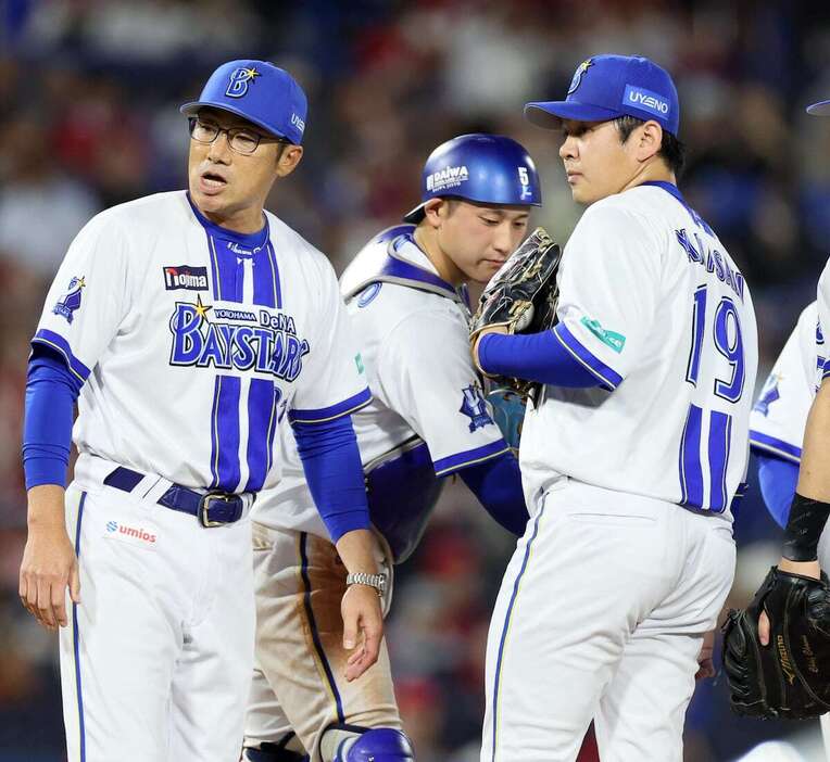 gnomotoke's tweet photo. DeNA・山崎が2戦連続でセーブに失敗　2軍再調整が決定　試合後に相川監督が明言（サンケイスポーツ）-Yahoo!ニュース https://t.co/S0V2hGVYrB

DeNA・山﨑康晃投手（33）が2試合連続でセーブに失敗。試合後に相川亮二監督（49）は「一度、2軍で再調整してもらいます」と明言した。 https://t.co/bDDjlIW0Tv